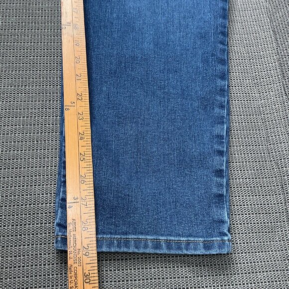 Gloria Vanderbilt Amanda Womens Size 18W Blue Mid-Rise Classic Fit Denim Jeans - Picture 7 of 11